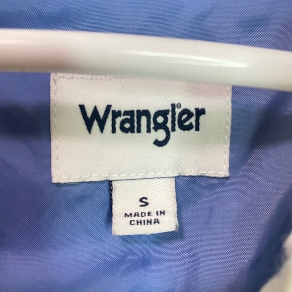 Wrangler Womens Sherpa Bomber Jacket Cream Blue Logo Varsity Size Small - Picture 5 of 9